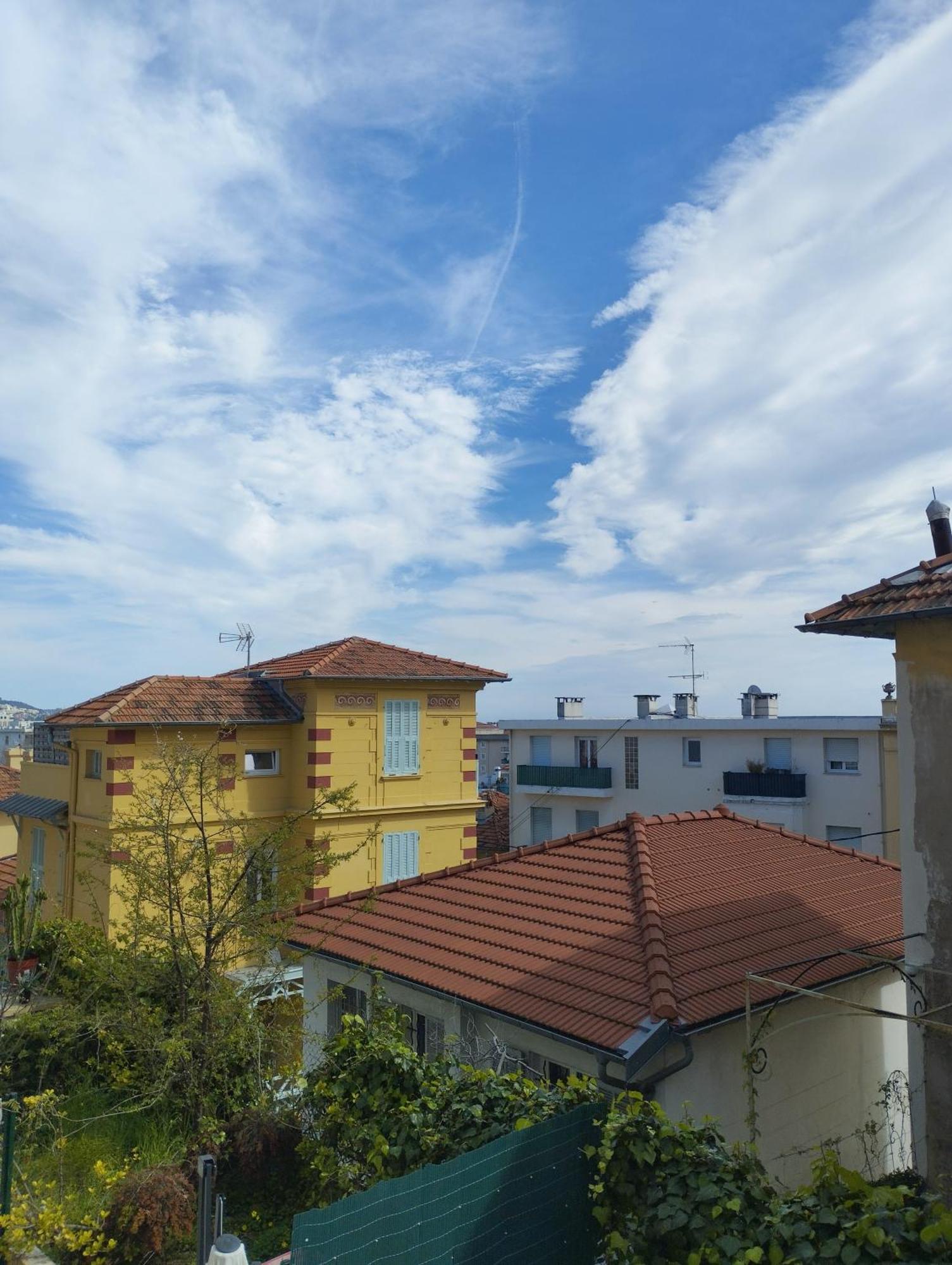 Studio Climatise, Lumineux A 5 Min De La Promenade Des Anglais Nizza